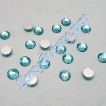Стразы клеевые стеклянные голубые, 6 мм (20 шт)